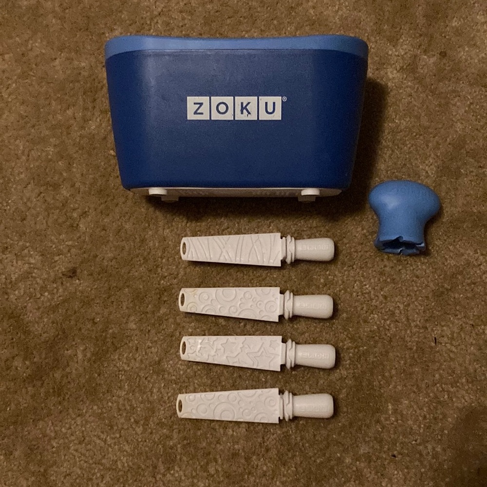 Zoku Blue popsicle maker